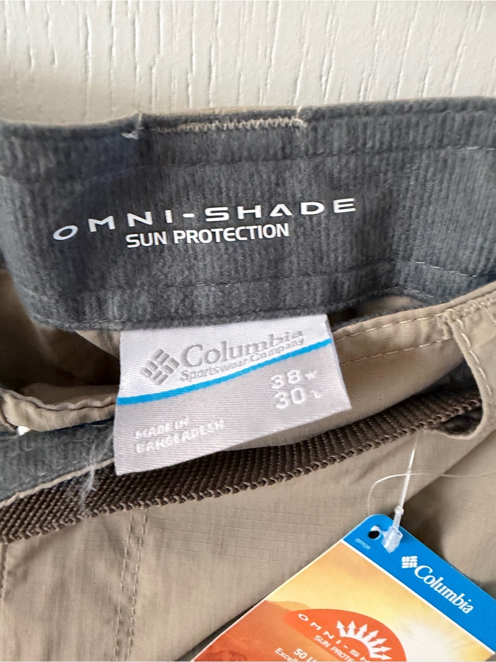Columbia Men's Khaki Chino Pants with Dark Gray Waistband 38W 30L